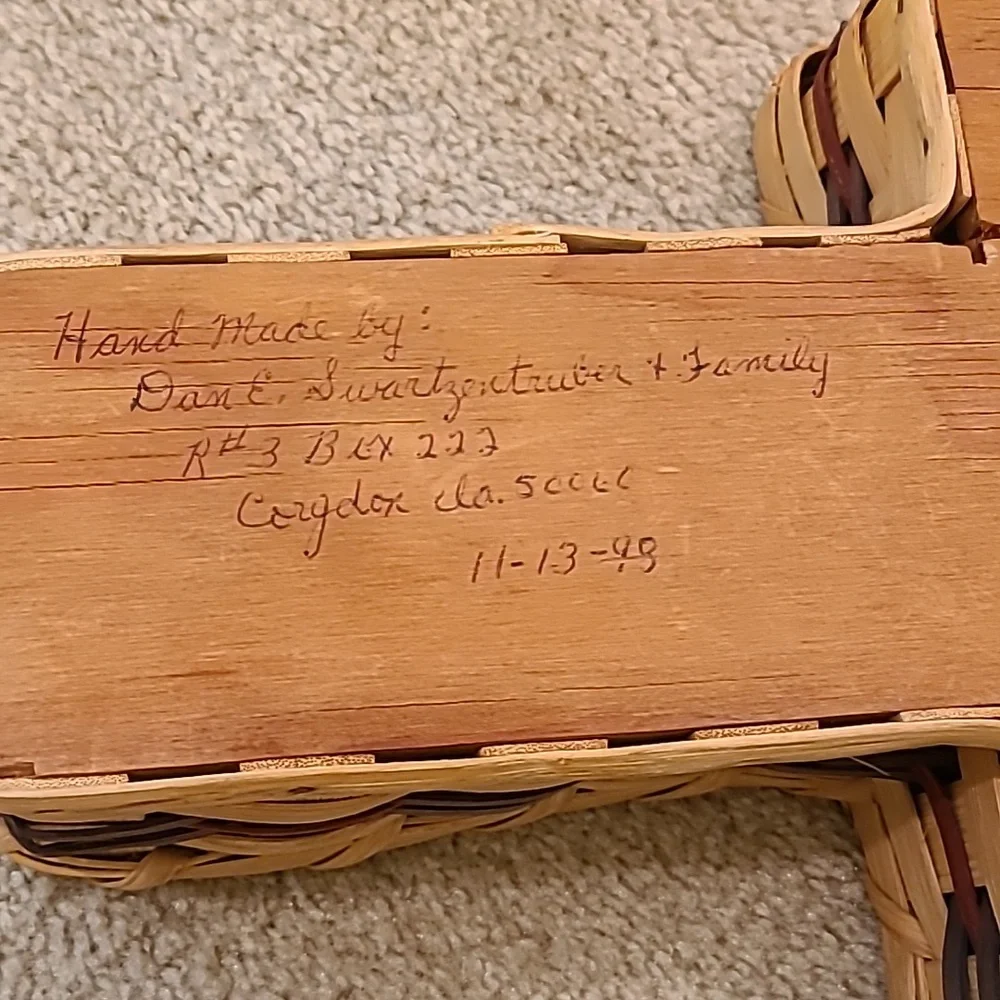 Vintage Hamdmade Cross ✝️  Basket - Picture 6 of 6